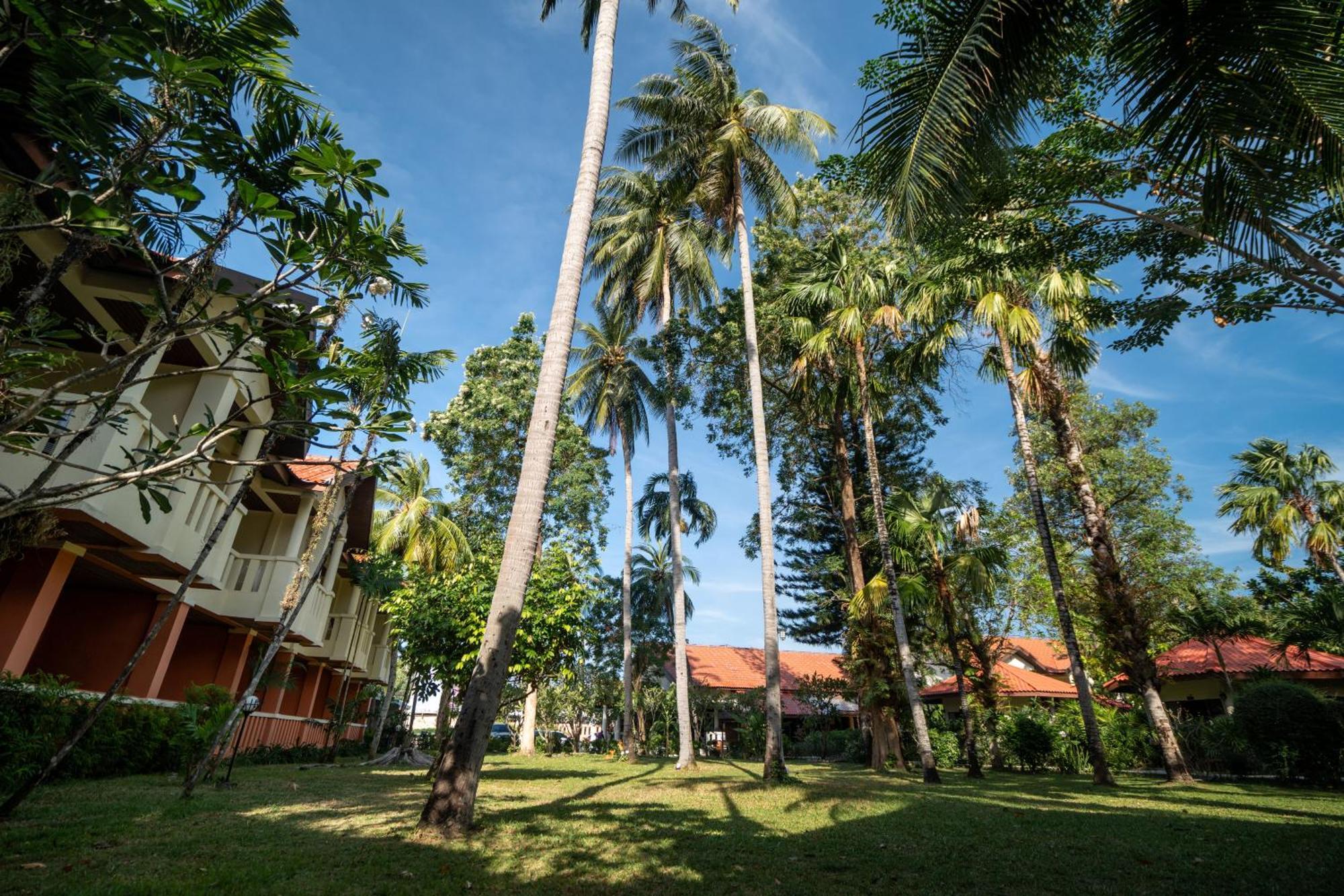 Phuket Leelavadee Hua Ting Resort Patong Экстерьер фото