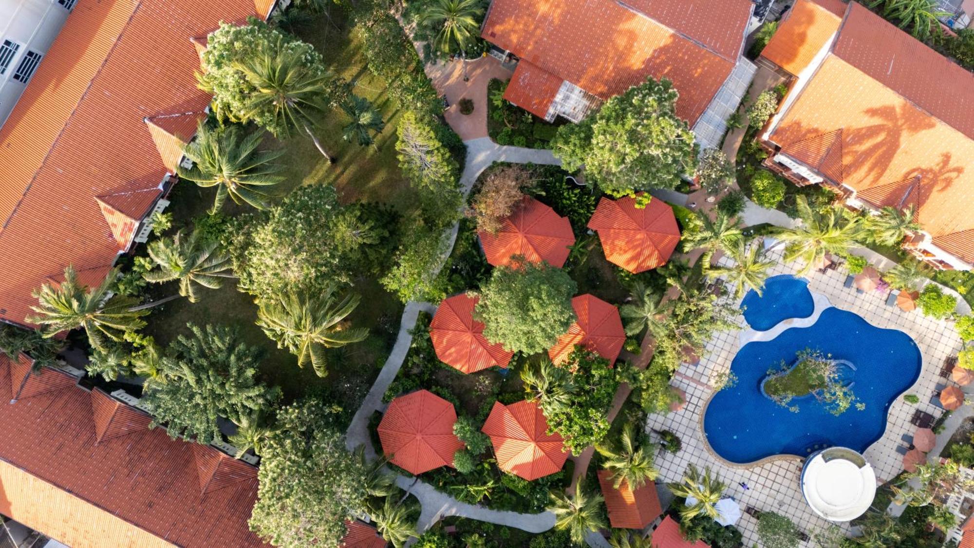 Phuket Leelavadee Hua Ting Resort Patong Экстерьер фото