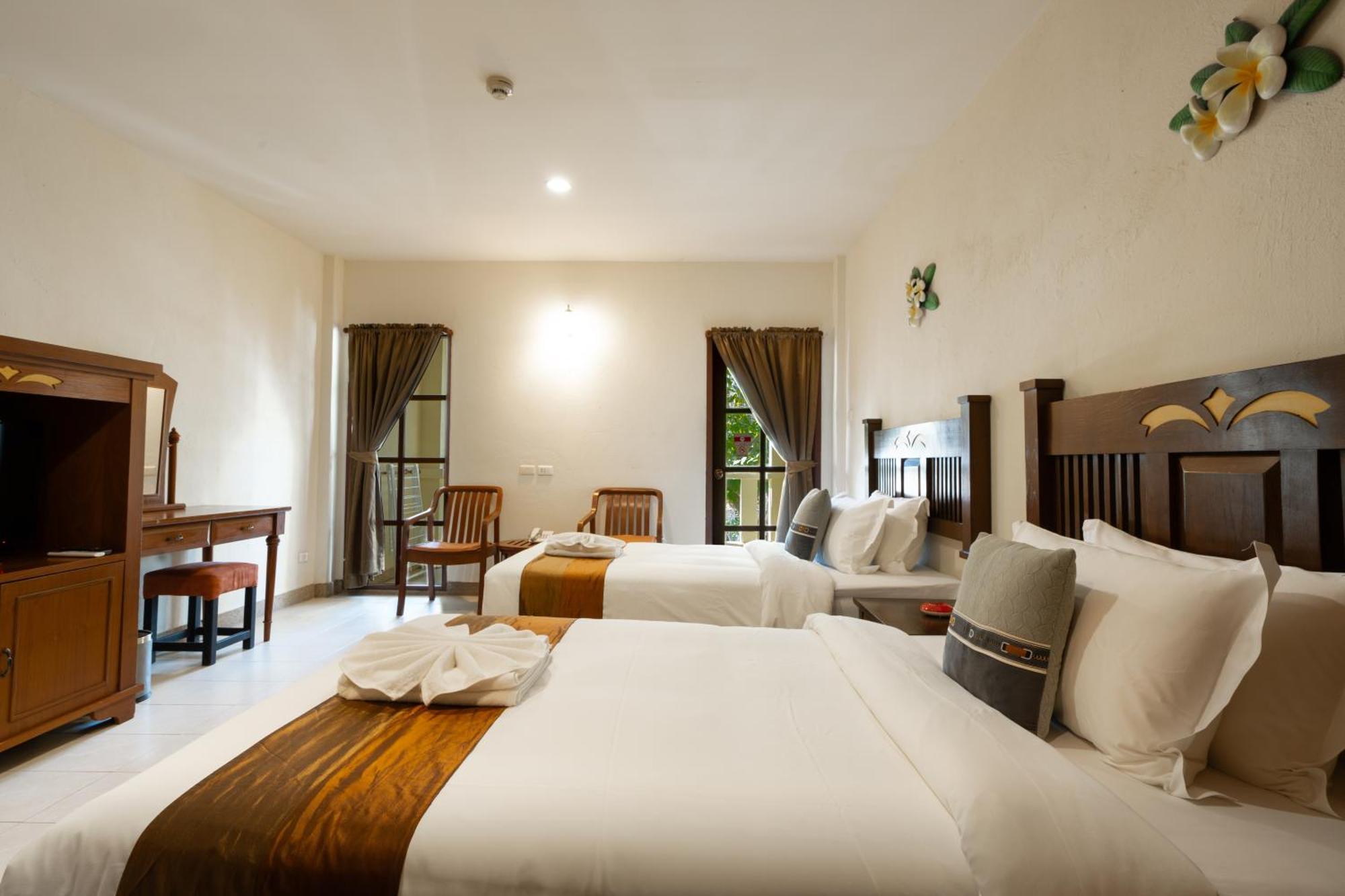 Phuket Leelavadee Hua Ting Resort Patong Экстерьер фото
